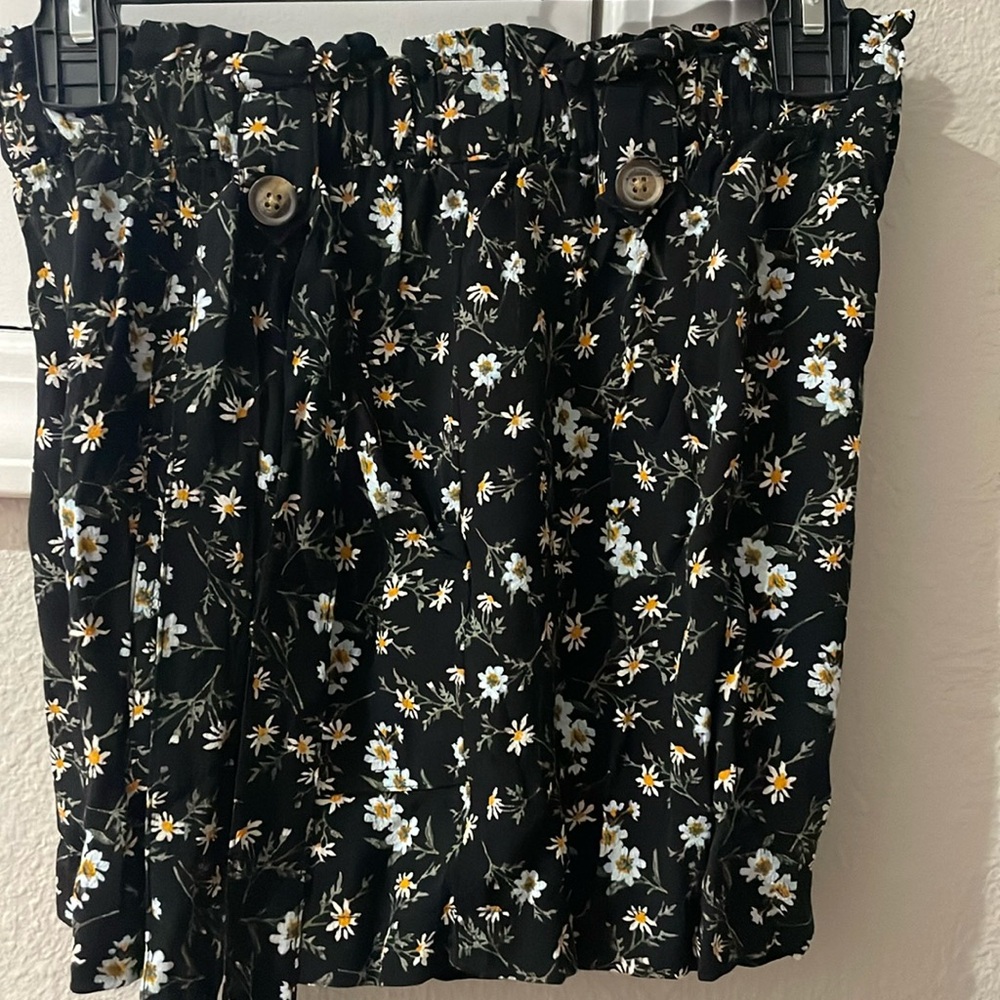 AE Floral Paperbag Shorts